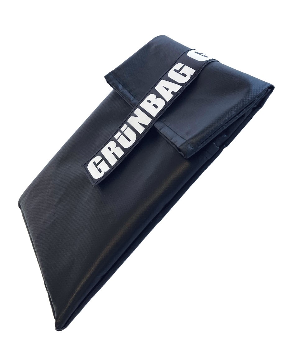 BlackGRNBAGSleeveAir13-02