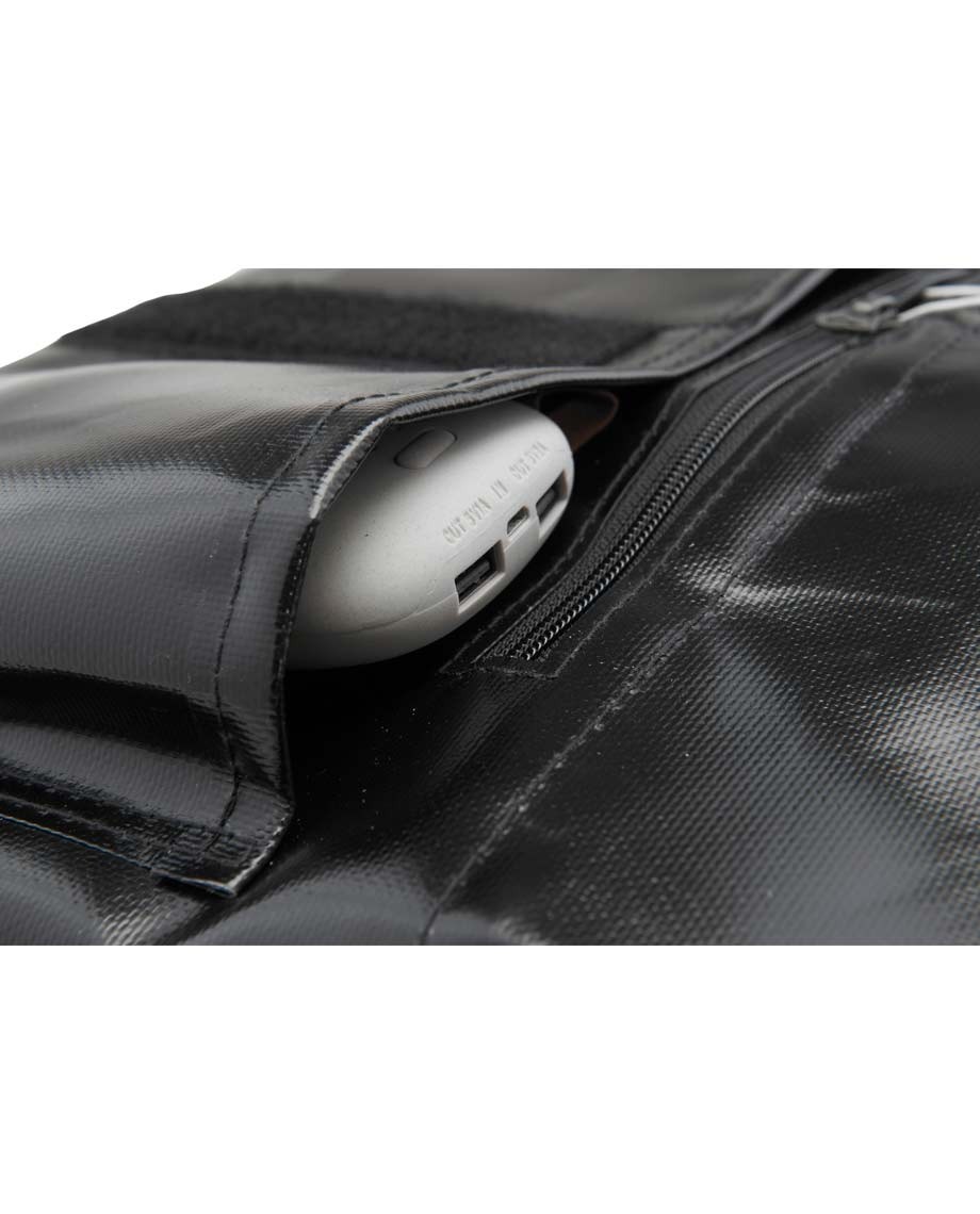 BlackComputerBagCarry-04