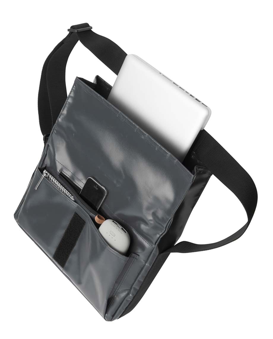 GreyComputerBagCarry-03