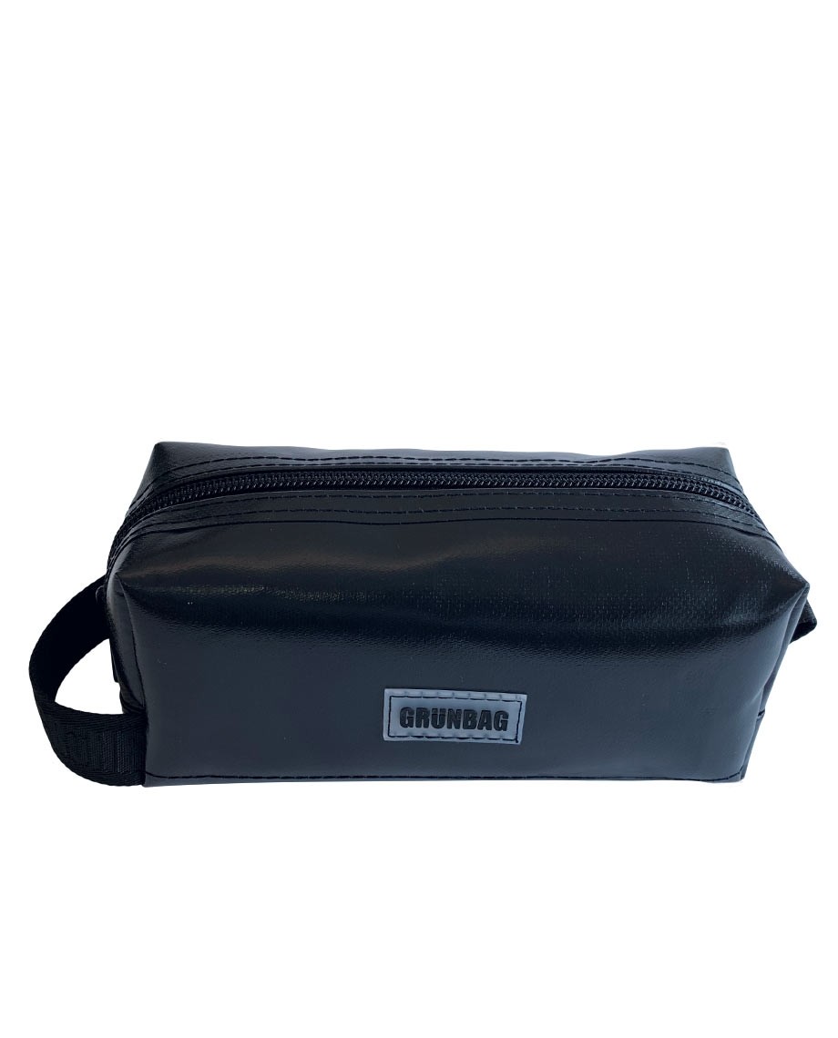 BlackGRNBAGToiletryMultiCase-04