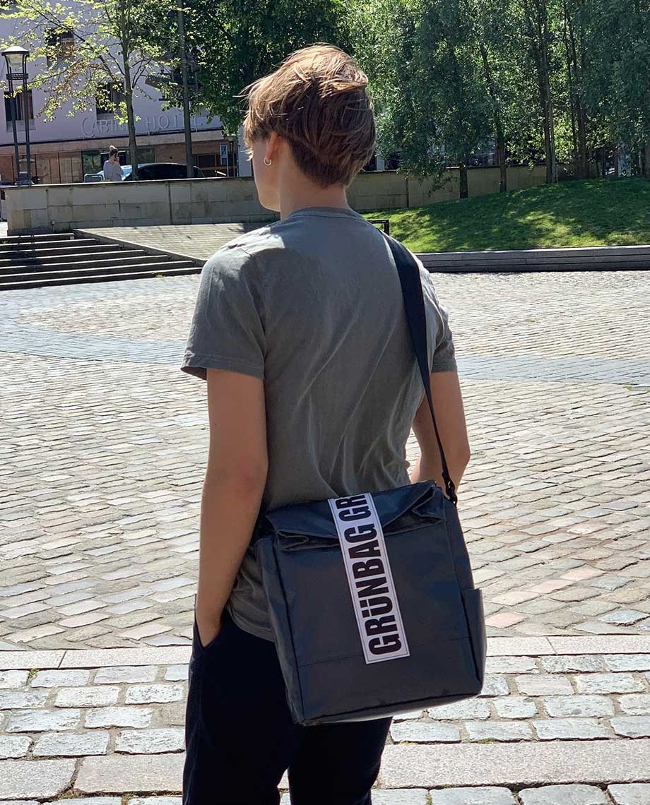 GreyShoulderBagCity-015