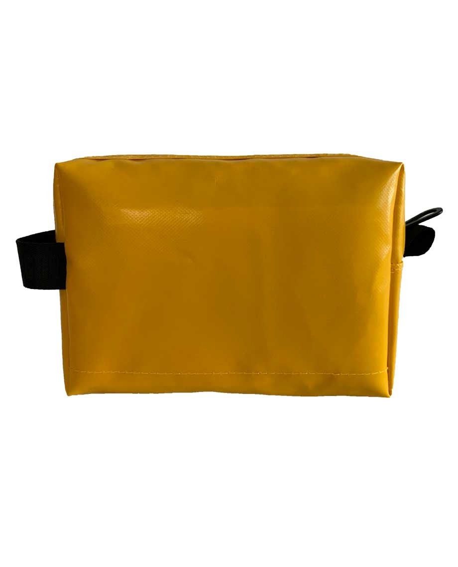 YellowGRNBAGToiletry-08