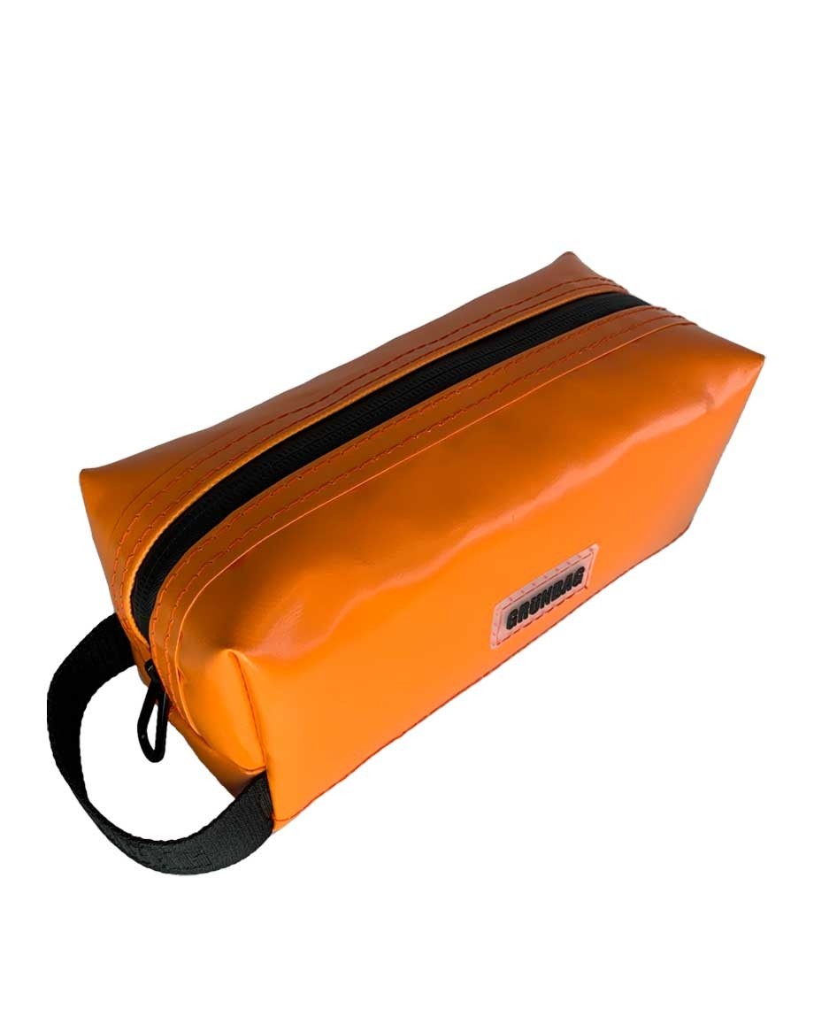 OrangeGRNBAGToiletryMultiCase-06