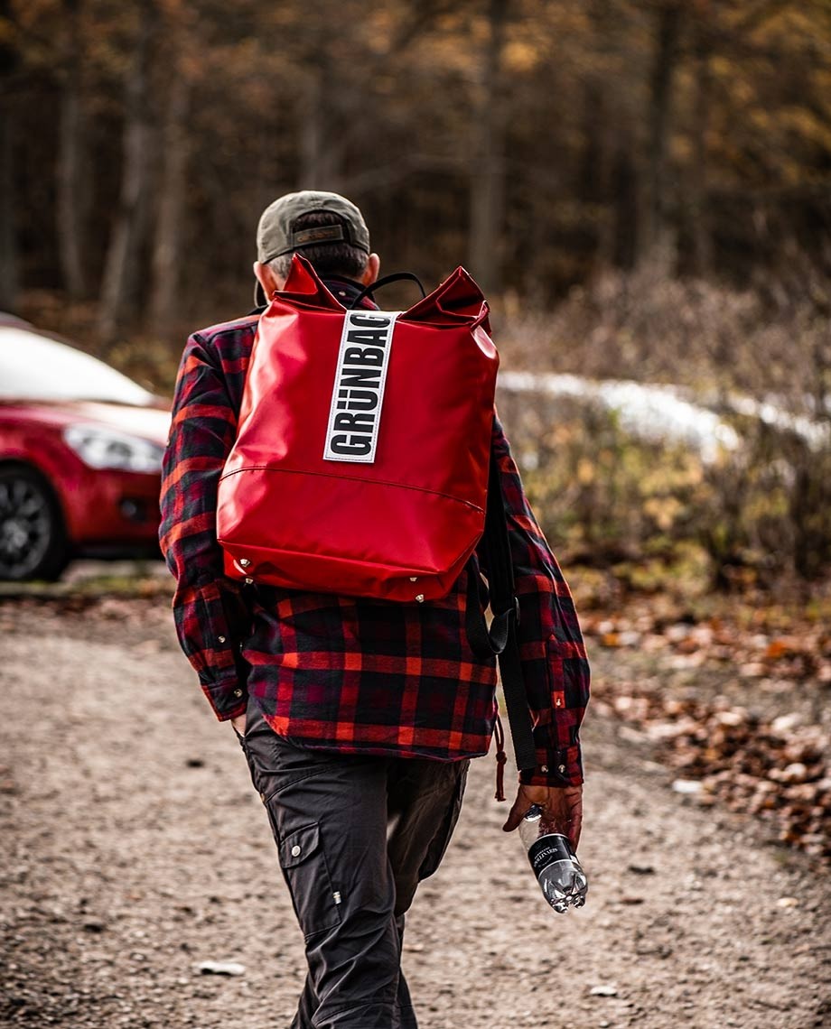 RedBackpackNorrLarge-01