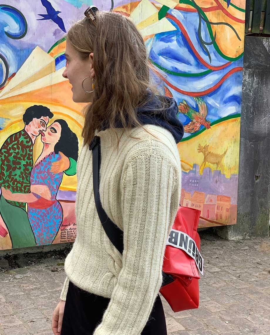 Red Crossbody Go