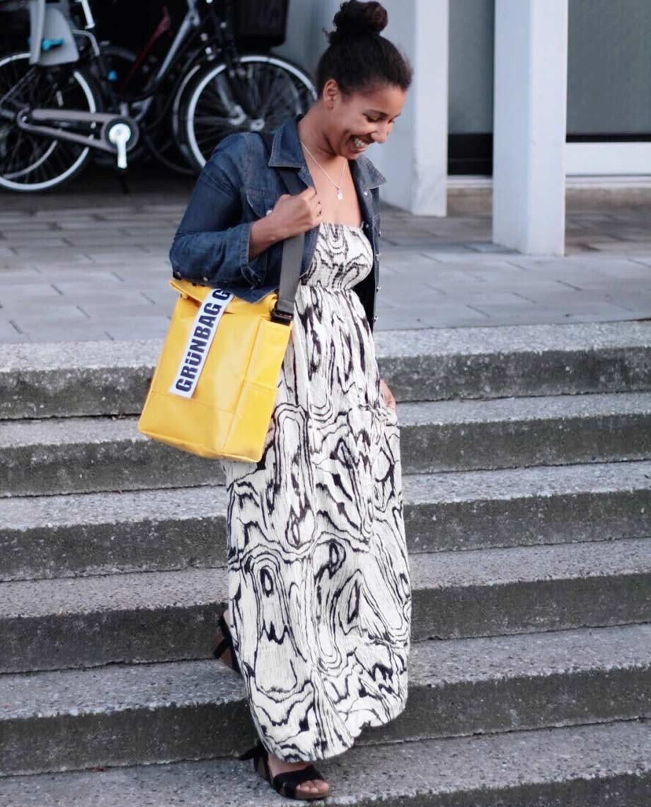 YellowShoulderBagCity-011