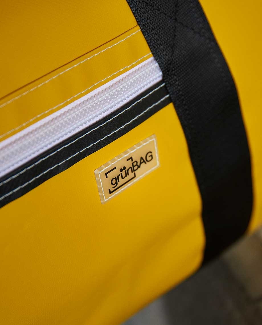 YellowGRNBAGSport-07