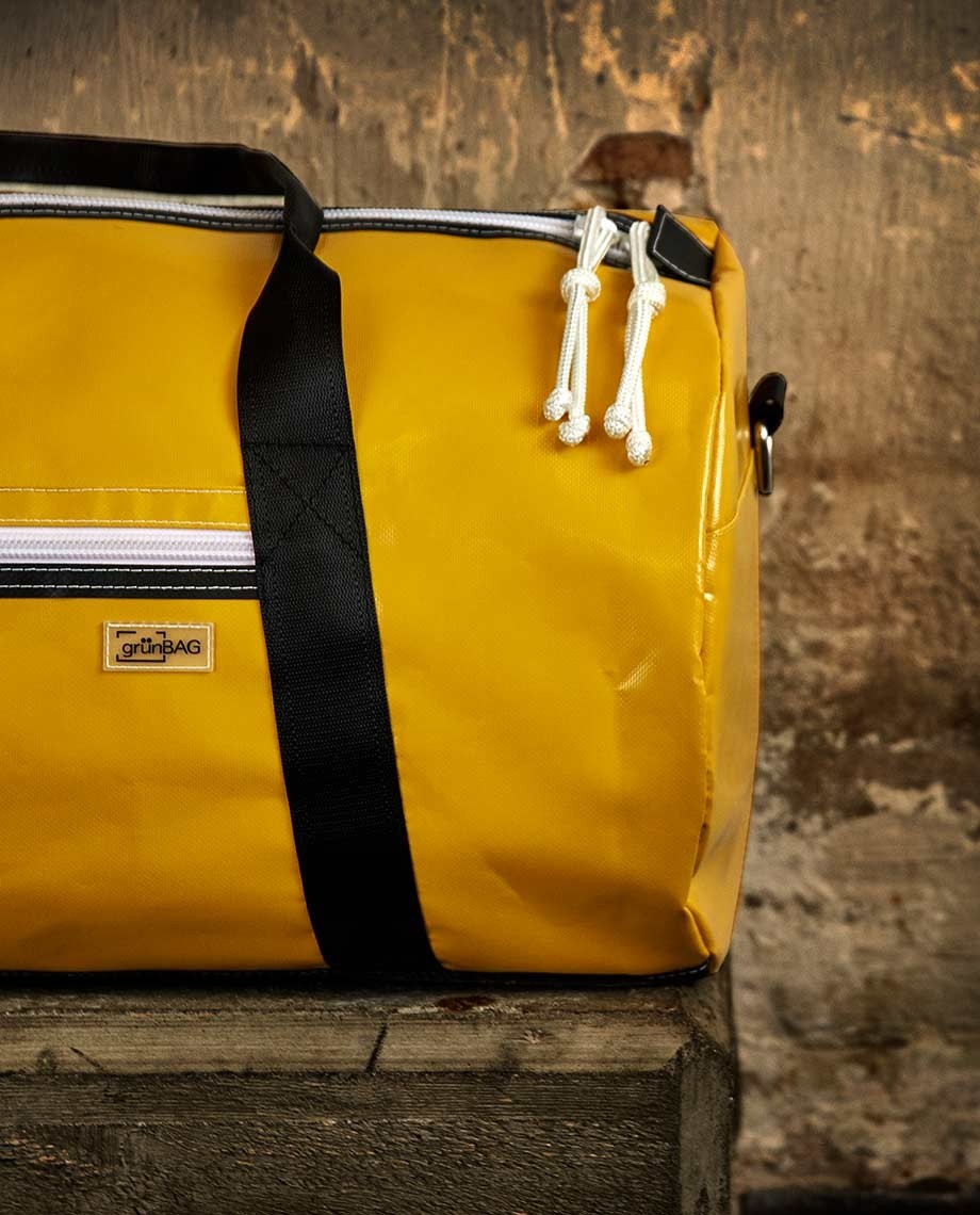 YellowGRNBAGSport-07