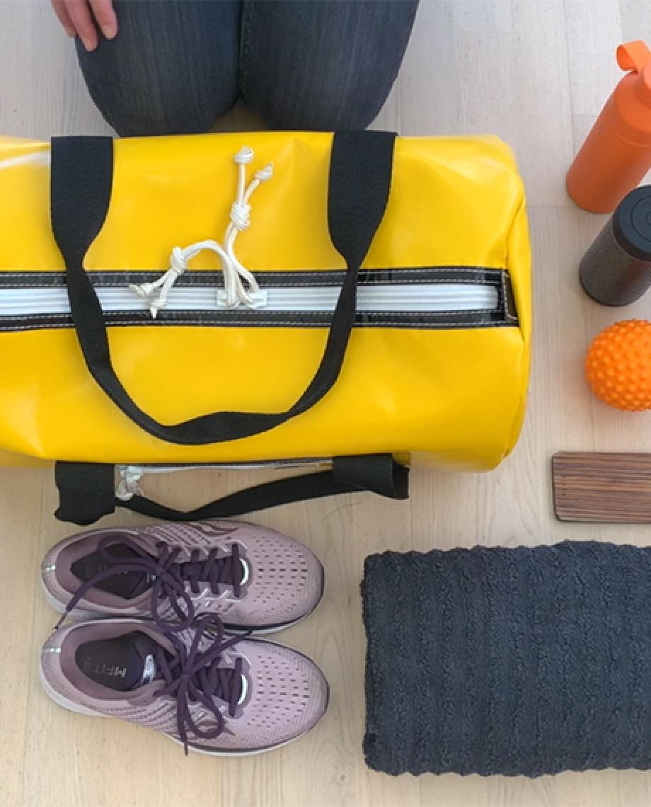 0__=__youtube___What's in my yellow sports bag___https://www.youtube.com/embed/l860zW4XiyI___l860zW4XiyI